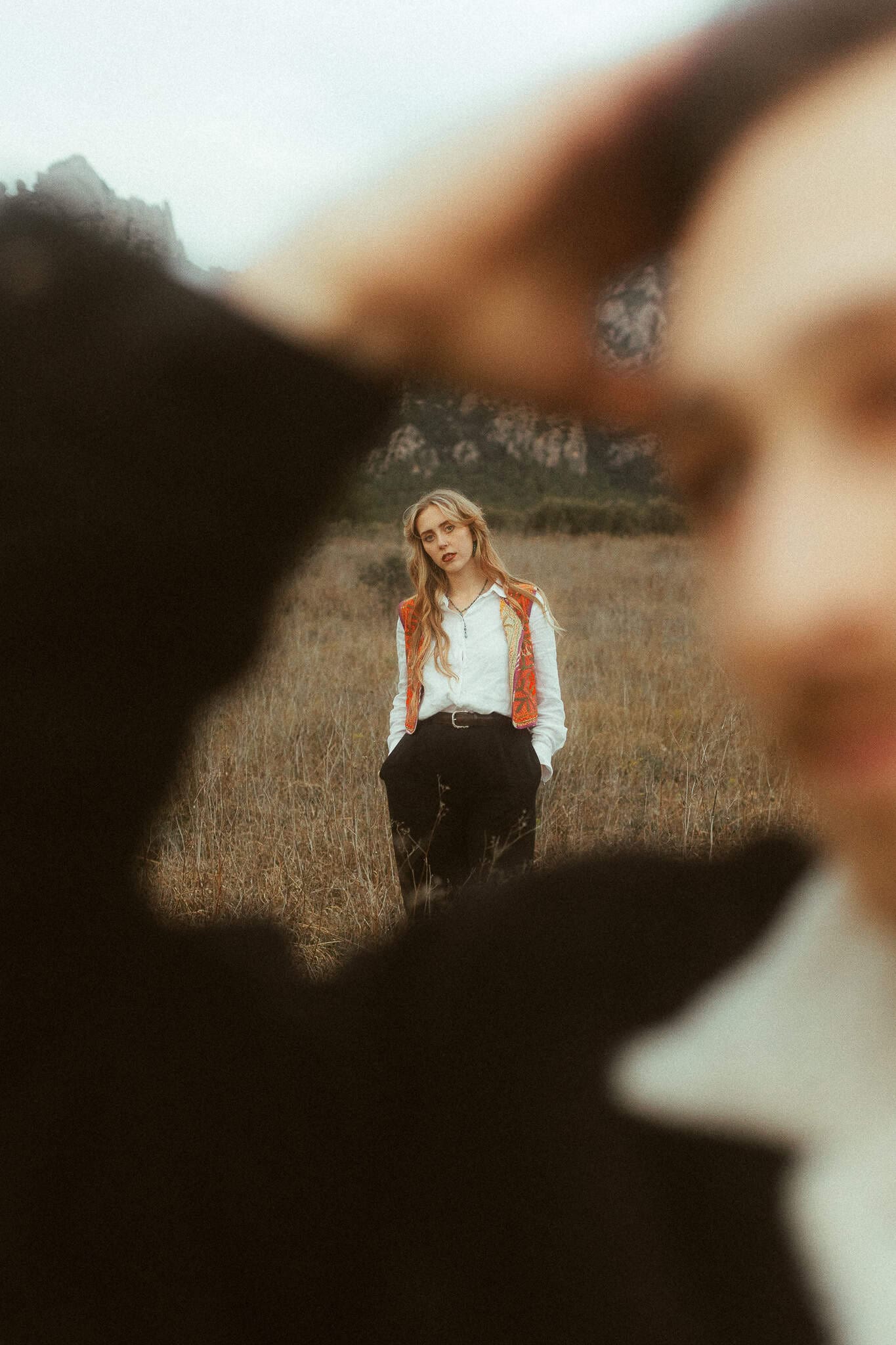 Couples photoshoot in the nature near Montserrat mountains