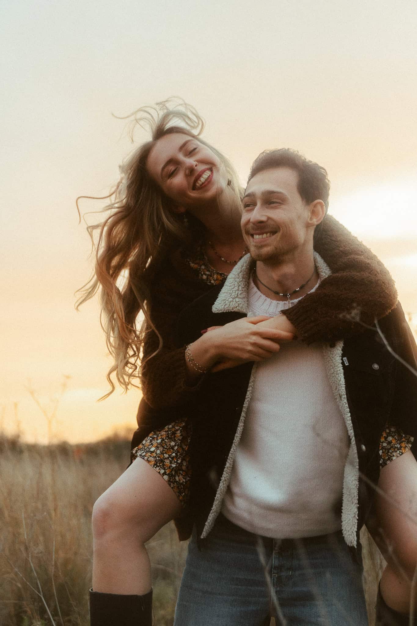 Couples photoshoot in the nature near Montserrat mountains