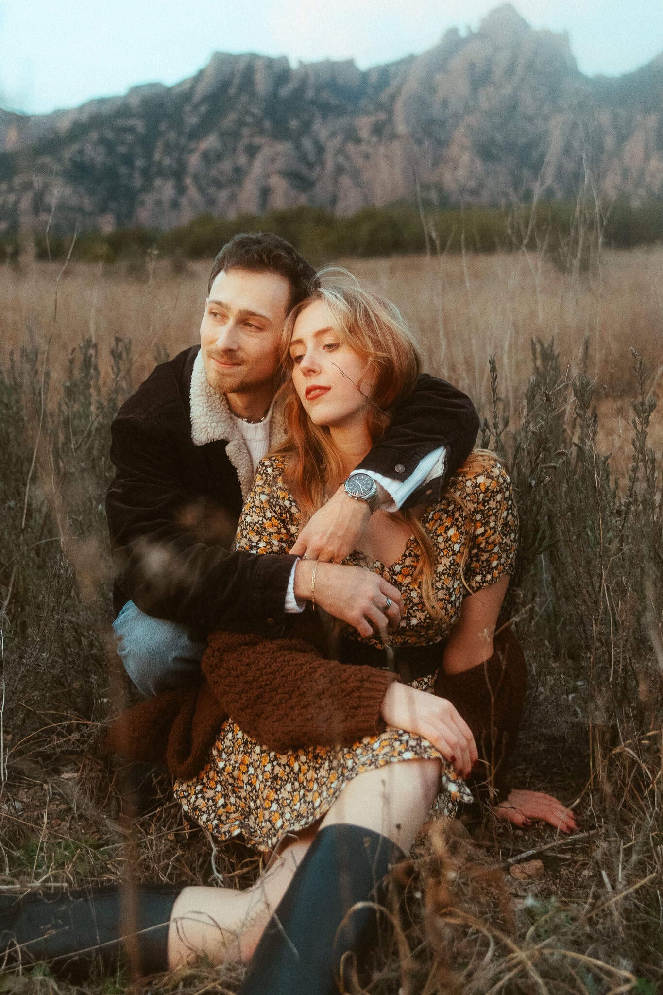 Couples photoshoot in the nature near Montserrat mountains