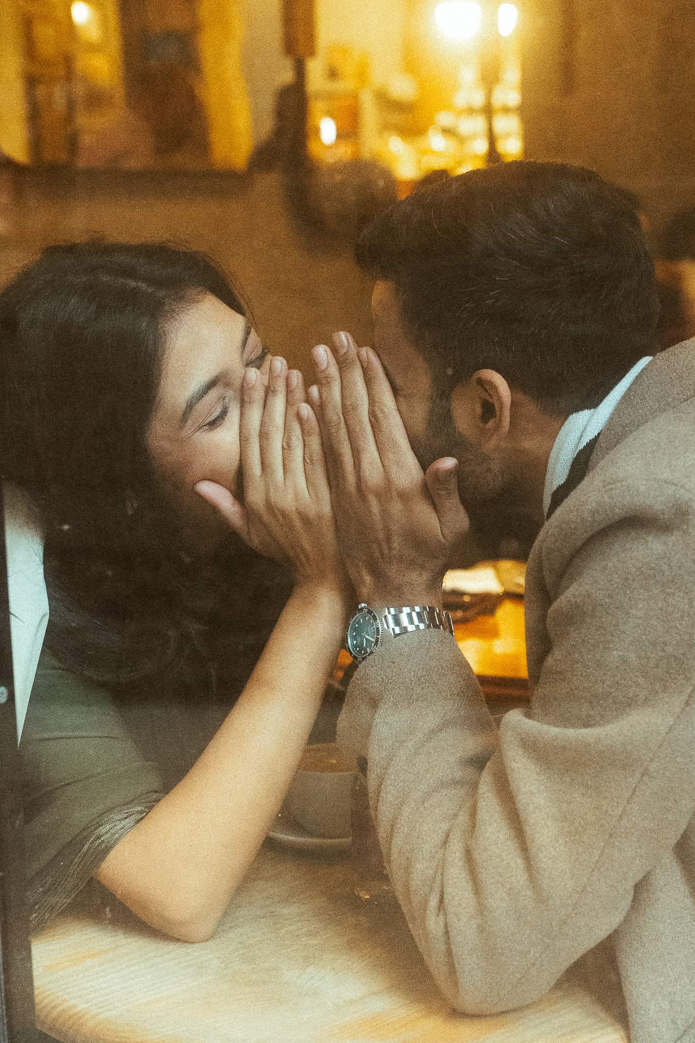 Elegant couples photoshoot in Gothic Quarter, Barcelona