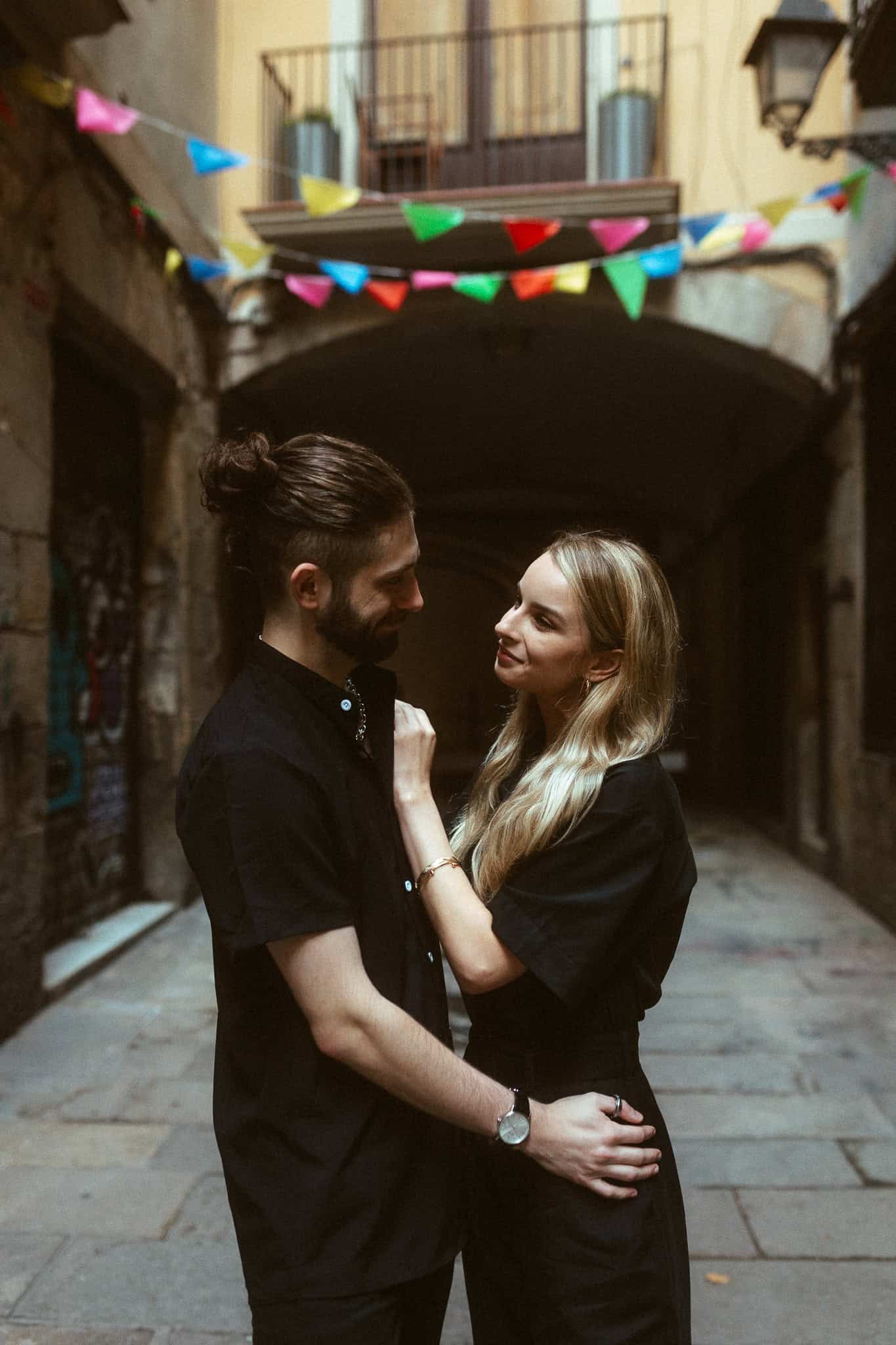 Couples Photoshoot in Barcelona city