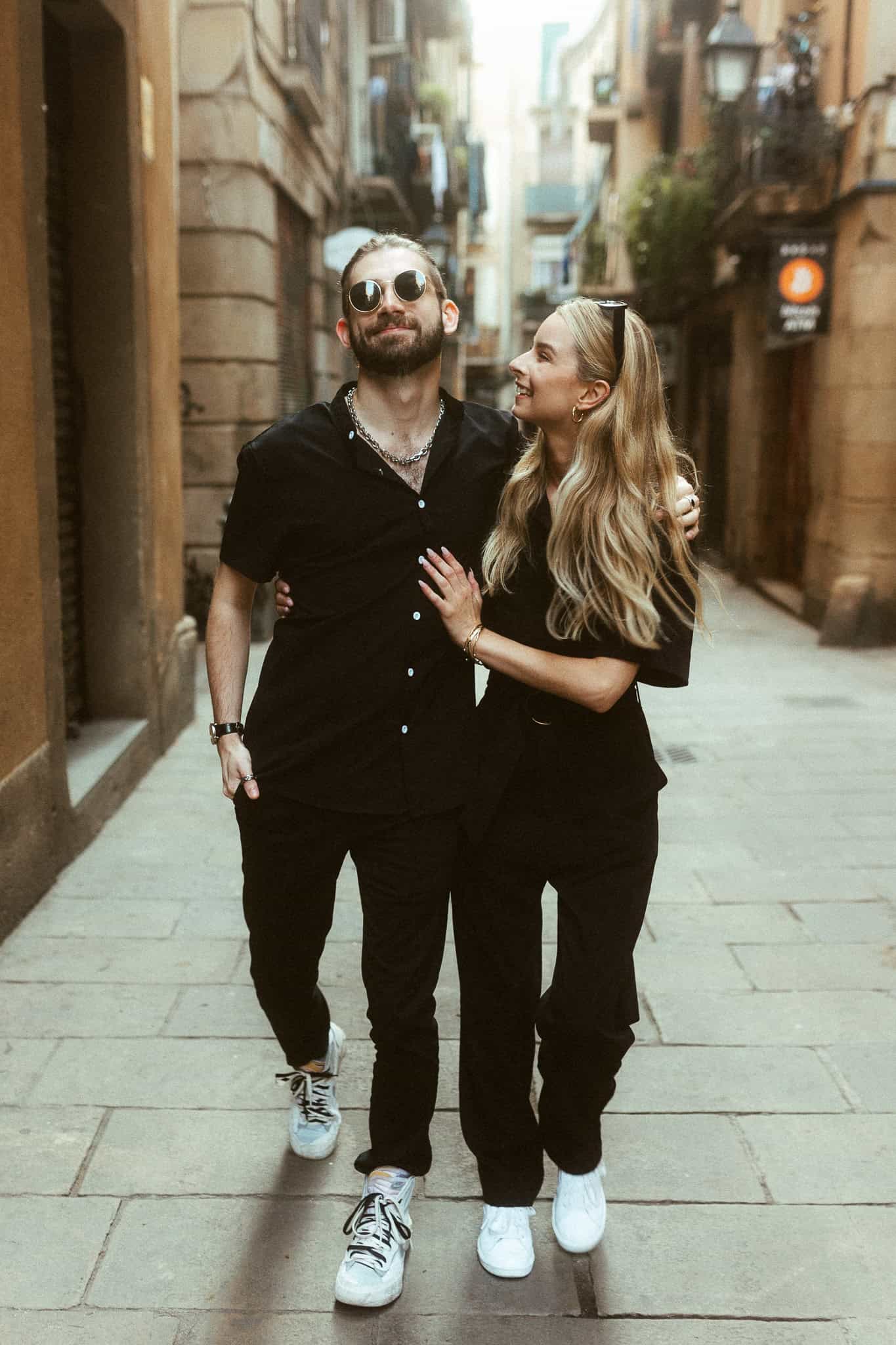 Couples Photoshoot in Barcelona city