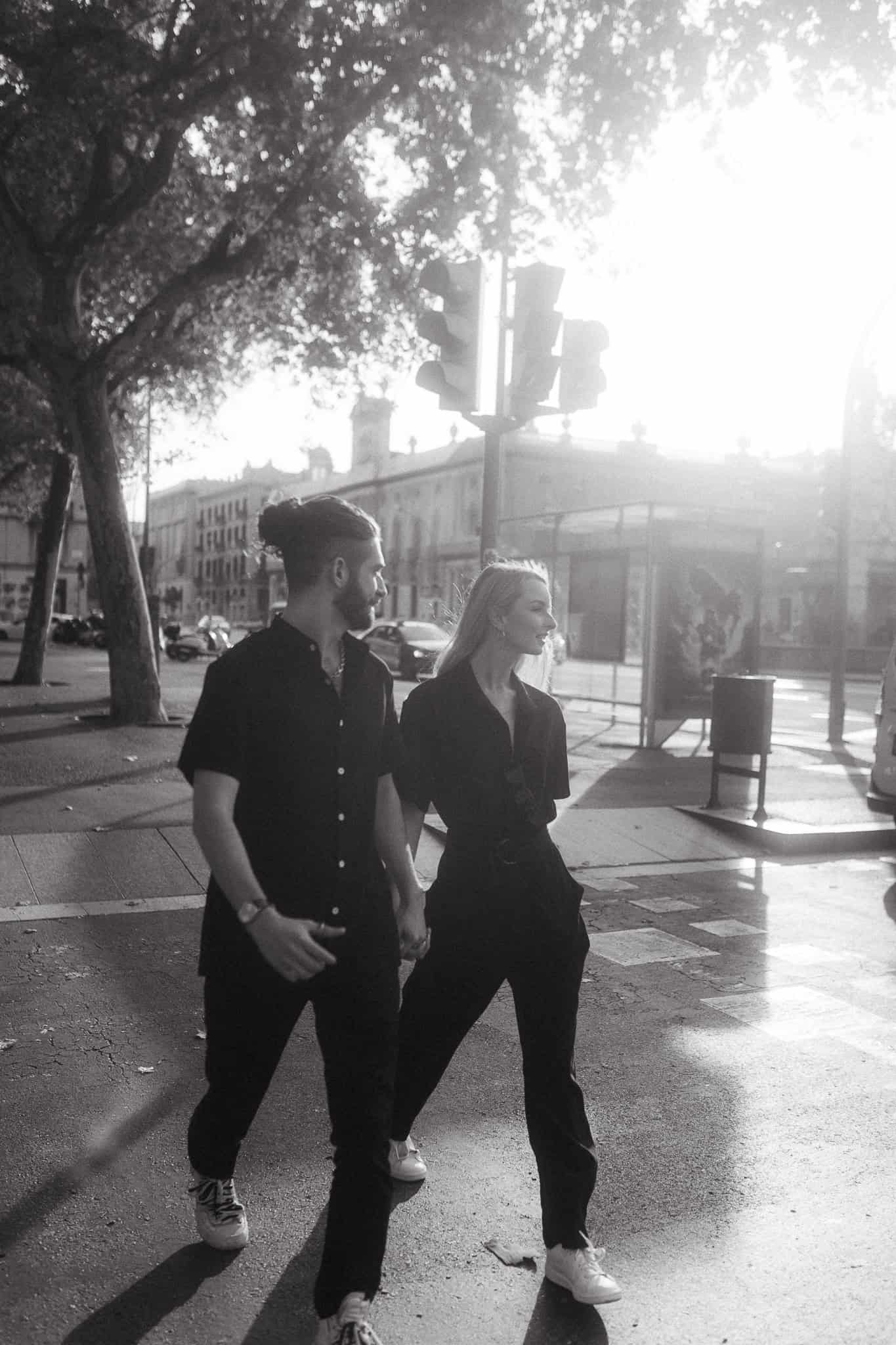 Couples Photoshoot in Barcelona city