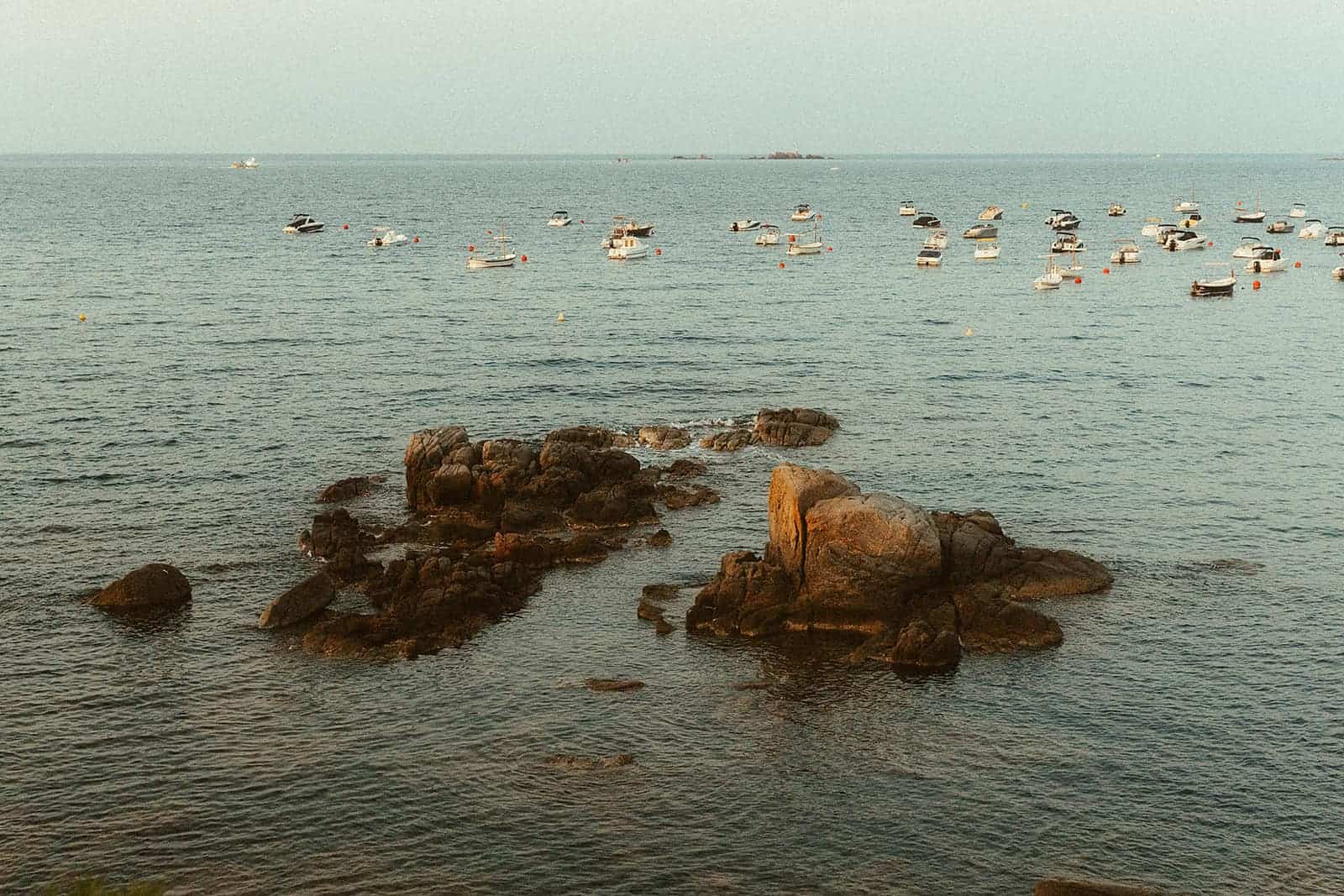Surprise proposal photoshoot in Calella de Palafrugell